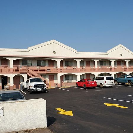 Night Inn Globe Ngoại thất bức ảnh