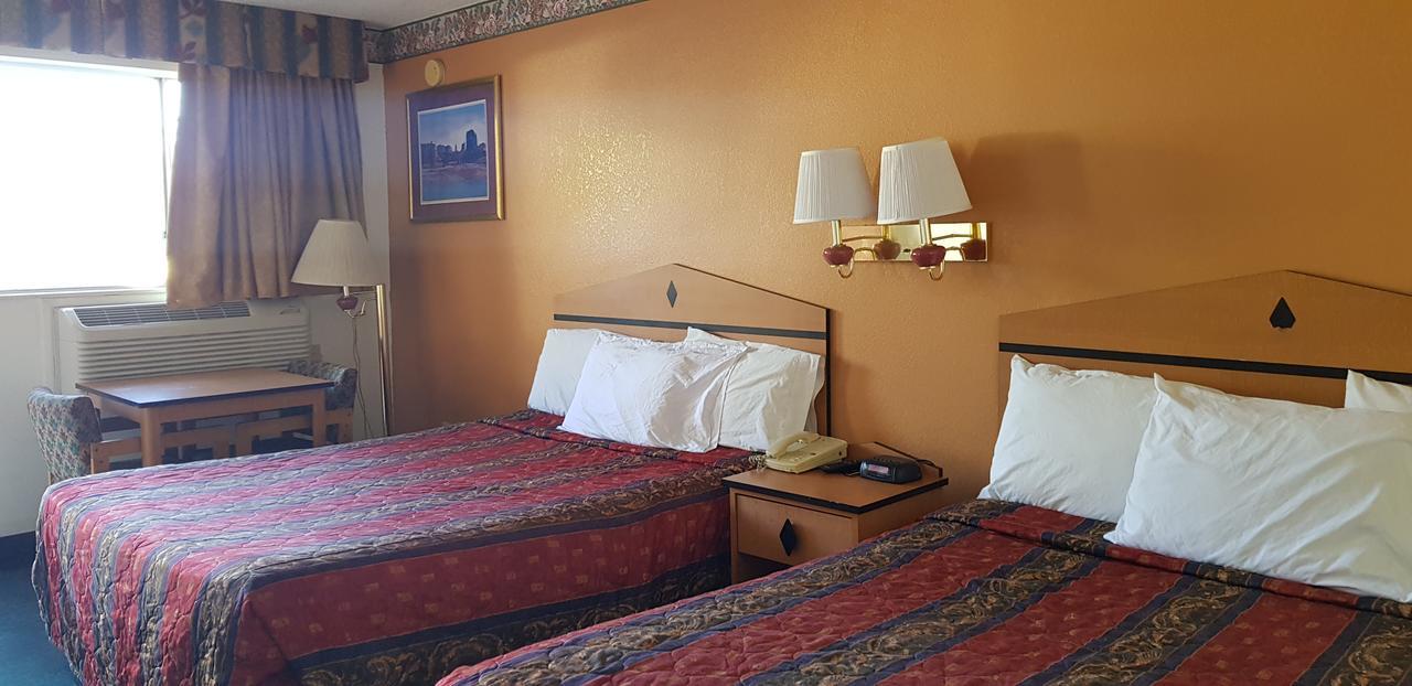 Night Inn Globe Ngoại thất bức ảnh