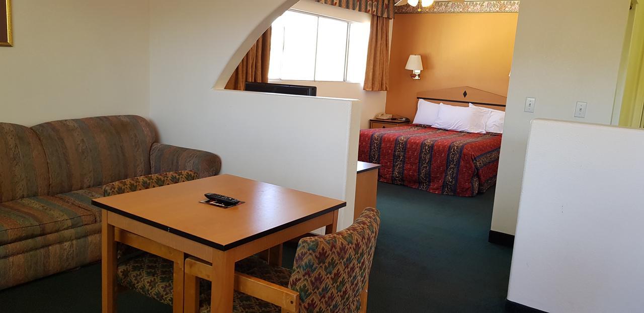 Night Inn Globe Ngoại thất bức ảnh