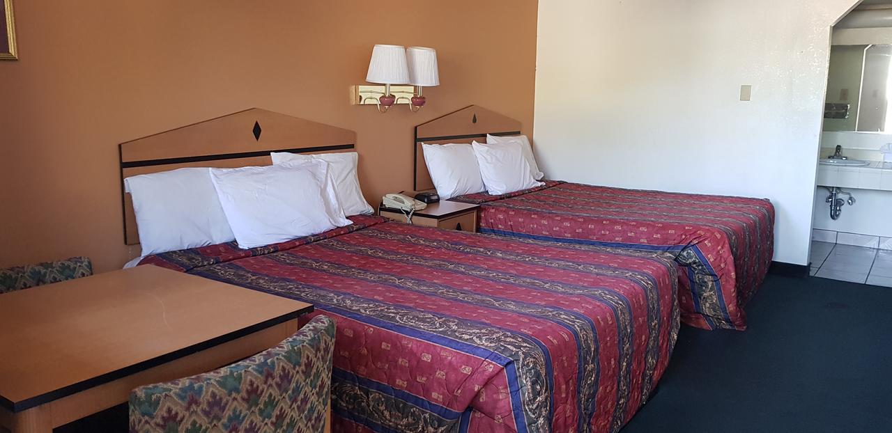 Night Inn Globe Ngoại thất bức ảnh
